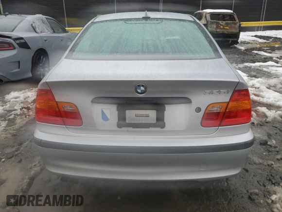 2004 BMW 3 Series 325i with VIN WBAET37464NH04736, listed as a Copart auction lot 44700895 with 219,460 mi miles and Salvage Title. Bid and sale history available at carsss.com. Image 6.