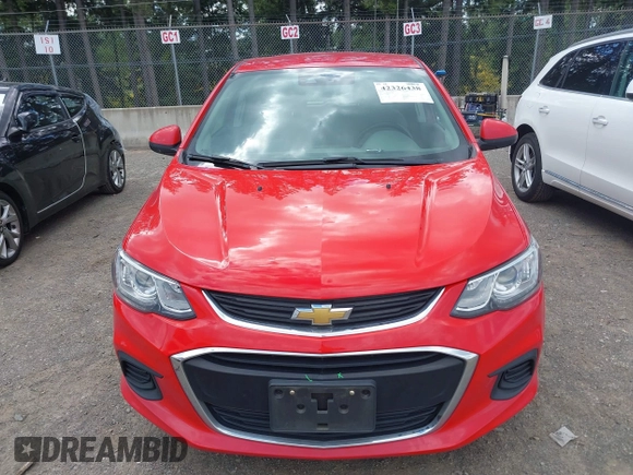 2020 Chevrolet Sonic LT z VIN 1G1JG6SB2L4115688, wystawiony jako IAAI lot #42326438 z przebiegiem 33 871 mil mil oraz . Historia ofert i sprzedaży dostępna na DreamBid. Obrazek 12.
