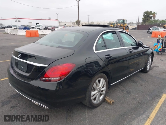2019 Mercedes-Benz C 300 with VIN 55SWF8DBXKU302515, listed as a IAAI auction lot 42487124 with Not provided miles and . Bid and sale history available at DreamBid. Image 4.