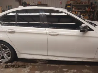 2014 BMW 5 Series 535i xDrive with VIN WBA5B3C53ED292653, listed as a IAAI auction lot 41568357 with 180,608 mi miles and . Bid and sale history available at carsss.com. Image 14.