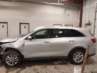 2020 Kia Sorento LX with VIN 5XYPG4A31LG623295, listed as a IAAI auction lot 41307405 with 48,063 mi miles. Bid and sale history available at carsss.com. Image 14.
