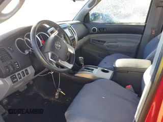 2014 Toyota Tacoma with VIN 5TFLU4EN5EX084179, listed as a IAAI auction lot 41398902 with 93,890 mi miles. Bid and sale history available at carsss.com. Image 5.