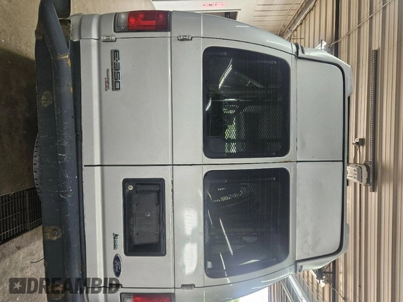 2011 Ford Econoline Passenger XL z VIN 1FBSS3BL1BDA81313, wystawiony jako IAAI lot #42535578 z przebiegiem 264 403 mil mil oraz . Historia ofert i sprzedaży dostępna na DreamBid. Obrazek 1.
