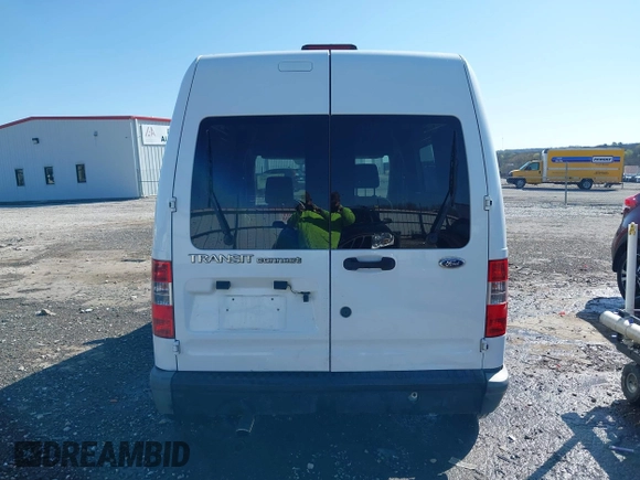 2011 Ford Transit Connect XL z VIN NM0LS7CN2BT058567, wystawiony jako IAAI lot #41971365 z przebiegiem 131 516 mil mil oraz . Historia ofert i sprzedaży dostępna na DreamBid. Obrazek 16.