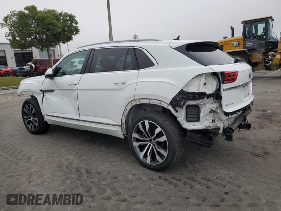 2021 Volkswagen Atlas SEL with VIN 1V2SE2CA6MC202211, listed as a Copart auction lot 42367425 with 44,481 mi miles and Salvage title. Bid and sale history available at DreamBid. Image 2.
