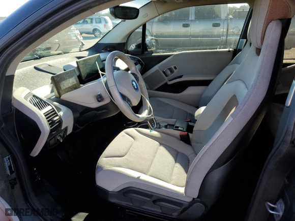 2019 BMW i3 with VIN WBY8P4C52K7D54319, listed as a Copart auction lot 86821894 with 37,200 mi miles and Salvage Title. Bid and sale history available at carsss.com. Image 7.