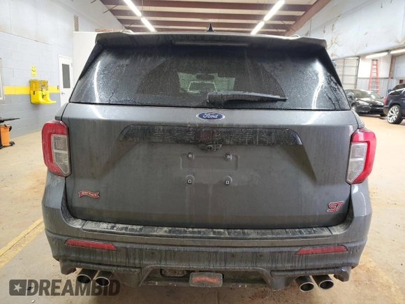2024 Ford Explorer ST with VIN 1FM5K8GC1RGA79094, listed as a Copart auction lot 42359005 with 11,740 mi miles and Salvage Title. Bid and sale history available at carsss.com. Image 6.