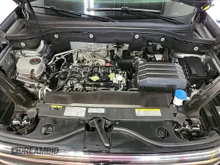 2024 Volkswagen Atlas SE z VIN 1V2HR2CA9RC558223, wystawiony jako IAAI lot #42734557 z przebiegiem 22 426 mil mil oraz . Historia ofert i sprzedaży dostępna na DreamBid. Obrazek 2.