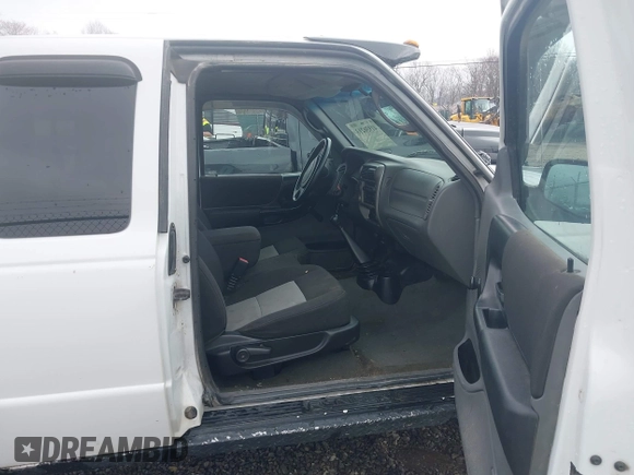 2004 Ford Ranger XL Fleet with VIN 1FTZR45E34PB40680, listed as a IAAI auction lot 41936213 with 98,112 mi miles and . Bid and sale history available at DreamBid. Image 5.