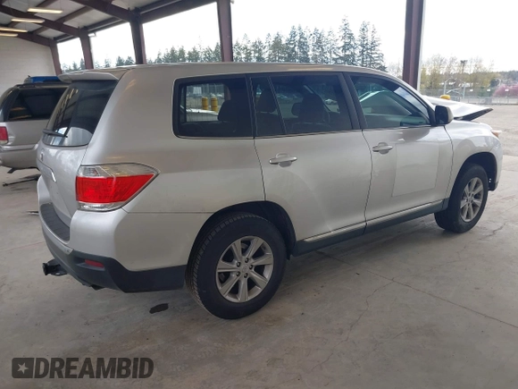 2013 Toyota Highlander with VIN 5TDZA3EH0DS043082, listed as a IAAI auction lot 41943547 with Not Provided miles and . Bid and sale history available at DreamBid. Image 4.