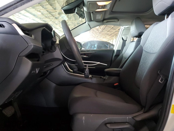 2019 Toyota RAV4 XLE with VIN JTMP1RFV7KJ007608, listed as a Copart auction lot 53856125 with 37,868 mi miles and Salvage Title. Bid and sale history available at DreamBid. Image 7.