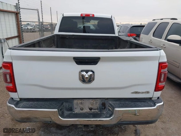 2021 Ram 2500 Tradesman with VIN 3C6UR5HL9MG582014, listed as a IAAI auction lot 41341443 with 127,007 mi miles. Bid and sale history available at carsss.com. Image 16.