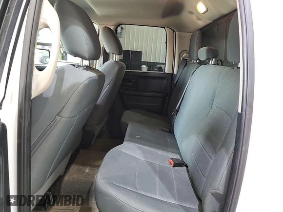 2018 Ram 1500 Express с VIN 1C6RR7FT0JS255526, выставлен на аукционе IAAI как лот 42632717 с пробегом 184 977 миль миль и . История ставок и продаж доступна на DreamBid. Изображение 24.