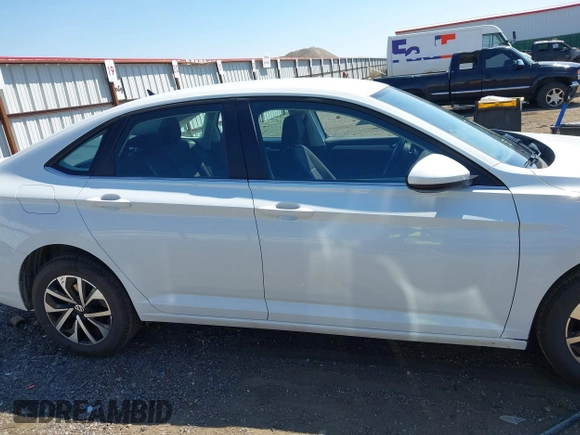 2024 Volkswagen Jetta S with VIN 3VW5M7BU6RM058267, listed as a IAAI auction lot 42762187 with 27,588 mi miles and . Bid and sale history available at DreamBid. Image 13.