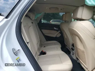 2023 Audi Q5 S line Prestige z VIN WA1FAAFY1P2124068, wystawiony jako Copart lot #60449165 z przebiegiem 19 763 mil mil oraz Szkoda całkowita • Salvage title. Historia ofert i sprzedaży dostępna na DreamBid. Obrazek 11.