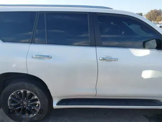 2021 Lexus GX 460 Premium z VIN JTJAM7BX6M5286485, wystawiony jako IAAI lot #41861054 z przebiegiem 35 293 mil mil oraz . Historia ofert i sprzedaży dostępna na DreamBid. Obrazek 13.