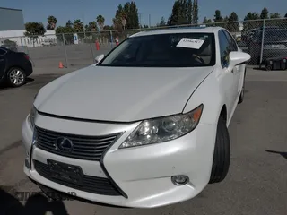2015 Lexus ES 300h z VIN JTHBW1GG9F2085576, wystawiony jako IAAI lot #42386317 z przebiegiem 142 788 mil mil oraz . Historia ofert i sprzedaży dostępna na DreamBid. Obrazek 12.