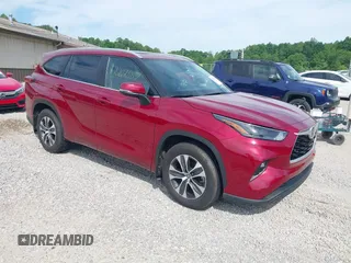 2023 Toyota Highlander L with VIN 5TDKDRAH8PS026410, listed as a IAAI auction lot 42202667 with 20,551 mi miles and . Bid and sale history available at DreamBid. Image 1.