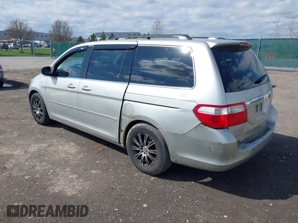 2007 Honda Odyssey Touring with VIN 5FNRL38827B045088, listed as a IAAI auction lot 42088752 with 224,655 mi miles. Bid and sale history available at carsss.com. Image 3.