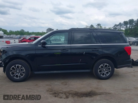 2024 Ford Expedition XLT с VIN 1FMJU1J86REA25838, выставлен на аукционе IAAI как лот 42135267 с пробегом 45 145 миль миль и . История ставок и продаж доступна на DreamBid. Изображение 14.