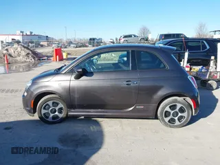 2017 FIAT 500e with VIN 3C3CFFGE6HT682417, listed as a IAAI auction lot 41432822 with 73,447 mi miles. Bid and sale history available at carsss.com. Image 14.