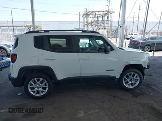 2022 Jeep Renegade Latitude z VIN ZACNJDB17NPN57213, wystawiony jako IAAI lot #42546610 z przebiegiem 66 403 mil mil oraz . Historia ofert i sprzedaży dostępna na DreamBid. Obrazek 14.