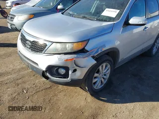 2011 Kia Sorento LX with VIN 5XYKTDA2XBG066656, listed as a IAAI auction lot 41624350 with 166,330 mi miles. Bid and sale history available at carsss.com. Image 6.