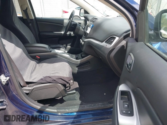 2019 Dodge Journey SE with VIN 3C4PDCBBXKT707700, listed as a IAAI auction lot 42038474 with 57,903 mi miles and . Bid and sale history available at DreamBid. Image 5.