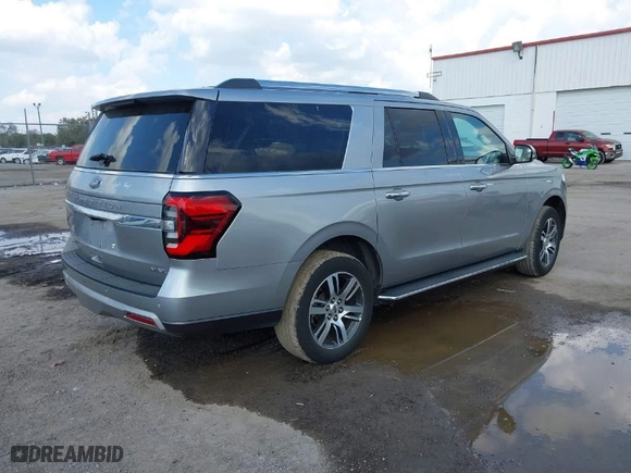 2022 Ford Expedition Max Limited with VIN 1FMJK2AT6NEA59479, listed as a IAAI auction lot 41579925 with 64,657 mi miles. Bid and sale history available at carsss.com. Image 4.