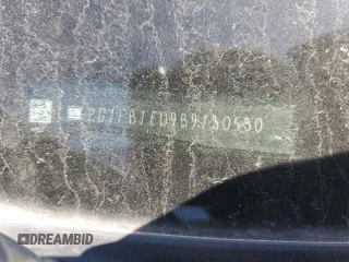 2011 Chevrolet Camaro 1LT z VIN 2G1FB1ED9B9130530, wystawiony jako Copart lot #52991295 z przebiegiem 166 222 mil mil oraz Szkoda całkowita • Salvage title. Historia ofert i sprzedaży dostępna na DreamBid. Obrazek 12.