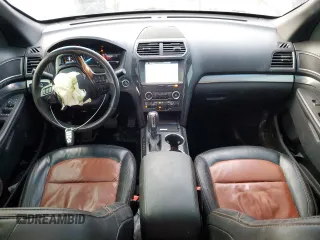 2019 Ford Explorer XLT с VIN 1FM5K8DH0KGA65287, выставлен на аукционе Copart как лот 83336734 с пробегом 119 362 миль миль и Списание • Salvage title. История ставок и продаж доступна на DreamBid. Изображение 8.