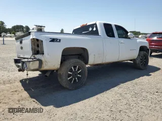 2008 Chevrolet Silverado 1500 1LT with VIN 2GCEC19J081109346, listed as a Copart auction lot 52550725 with 273,409 mi miles and Salvage Title. Bid and sale history available at DreamBid. Image 3.