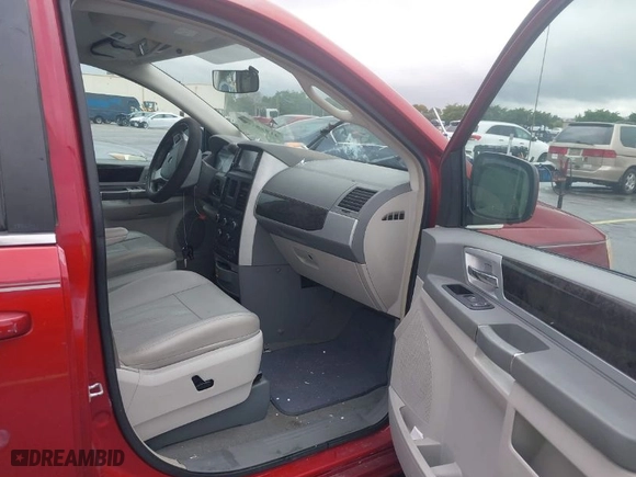 2009 Dodge Grand Caravan SXT with VIN 2D8HN54X49R641293, listed as a IAAI auction lot 41988765 with 106,734 mi miles. Bid and sale history available at carsss.com. Image 5.