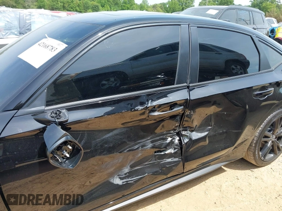 2025 Honda Civic Si z VIN 2HGFE1E53SH475731, wystawiony jako IAAI lot #42168783 z przebiegiem 1 757 mil mil oraz . Historia ofert i sprzedaży dostępna na DreamBid. Obrazek 6.