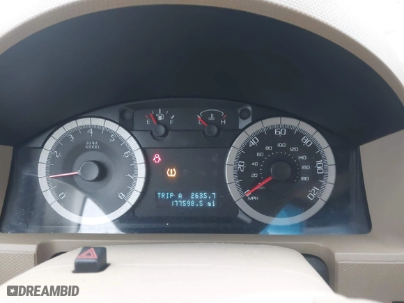 2008 Ford Escape Limited with VIN 1FMCU04118KD57249, listed as a IAAI auction lot 41739979 with 177,598 mi miles. Bid and sale history available at carsss.com. Image 15.