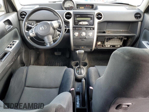 2006 Scion xB z VIN JTLKT324X64125823, wystawiony jako Copart lot #56101735 z przebiegiem 155 454 mil mil oraz Tytuł czysty. Historia ofert i sprzedaży dostępna na DreamBid. Obrazek 8.