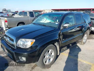 2008 Toyota 4Runner SR5 with VIN JTEZU14R58K011372, listed as a IAAI auction lot 41470371 with 189,359 mi miles. Bid and sale history available at carsss.com. Image 18.