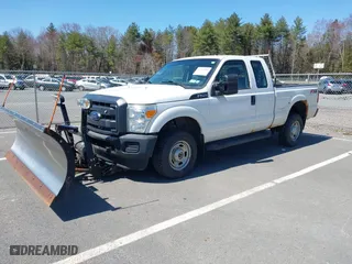 2015 Ford Super Duty F-250 SRW XLT with VIN 1FT7X2B6XFEA64744, listed as a IAAI auction lot 41950505 with 200,300 mi miles. Bid and sale history available at carsss.com. Image 17.