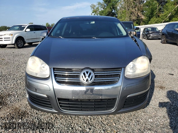 2010 Volkswagen Jetta Limited Edition с VIN 3VWAX7AJ9AM143766, выставлен на аукционе Copart как лот 58449675 с пробегом 256 033 миль миль и Списание • Salvage title. История ставок и продаж доступна на DreamBid. Изображение 5.