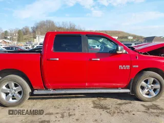 2015 Ram 1500 Big Horn z VIN 1C6RR7LT1FS719886, wystawiony jako IAAI lot #41898418 z przebiegiem 145 064 mil mil oraz . Historia ofert i sprzedaży dostępna na DreamBid. Obrazek 14.