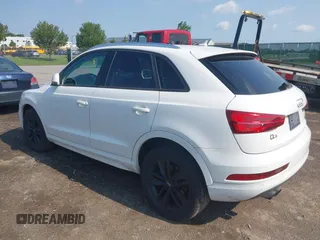 2017 Audi Q3 Premium z VIN WA1ECCFS7HR009402, wystawiony jako IAAI lot #42462248 z przebiegiem 46 536 mil mil oraz . Historia ofert i sprzedaży dostępna na DreamBid. Obrazek 3.