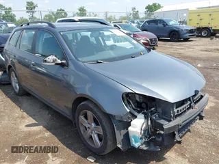 2013 Volkswagen Jetta SE with VIN 3VWPP7AJ5DM674235, listed as a IAAI auction lot 42387714 with 143,333 mi miles and . Bid and sale history available at DreamBid. Image 1.