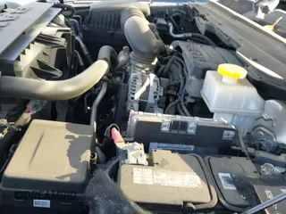 2020 Ram 1500 Laramie z VIN 1C6SRFDT6LN280138, wystawiony jako IAAI lot #41510456 z przebiegiem 71 110 mil mil oraz . Historia ofert i sprzedaży dostępna na DreamBid. Obrazek 19.