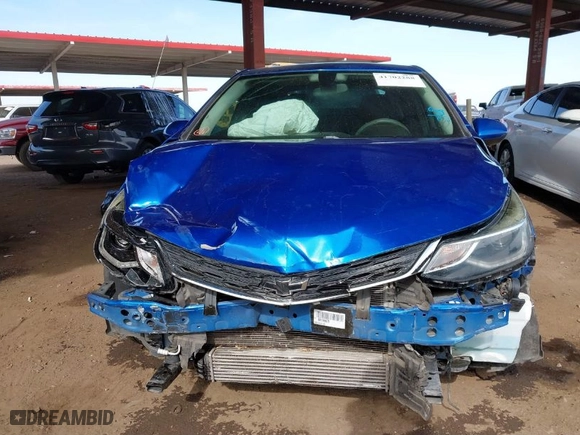 2018 Chevrolet Cruze LT with VIN 1G1BE5SM8J7196407, listed as a IAAI auction lot 41702288 with 72,216 mi miles. Bid and sale history available at carsss.com. Image 13.