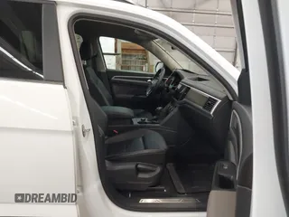 2021 Volkswagen Atlas SE z VIN 1V2HR2CA3MC539997, wystawiony jako IAAI lot #41977786 z przebiegiem 77 372 mil mil oraz . Historia ofert i sprzedaży dostępna na DreamBid. Obrazek 5.