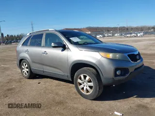 2011 Kia Sorento LX with VIN 5XYKT3A1XBG051561, listed as a IAAI auction lot 41749152 with 244,793 mi miles. Bid and sale history available at carsss.com. Image 1.