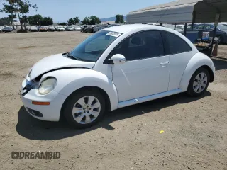 2009 Volkswagen Beetle S с VIN 3VWPW31C19M511652, выставлен на аукционе Copart как лот 59945695 с пробегом 117 870 миль миль и Списание • Salvage title. История ставок и продаж доступна на DreamBid. Изображение 1.