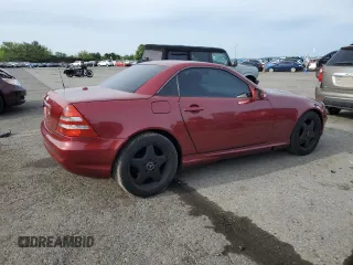 2001 Mercedes-Benz SLK 230/320 z VIN WDBKK65F71F177838, wystawiony jako Copart lot #58118125 z przebiegiem 156 970 mil mil oraz Szkody całkowita. Historia ofert i sprzedaży dostępna na DreamBid. Obrazek 3.