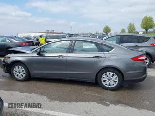 2014 Ford Fusion S with VIN 3FA6P0G70ER377725, listed as a IAAI auction lot 42007410 with 56,552 mi miles and . Bid and sale history available at carsss.com. Image 15.