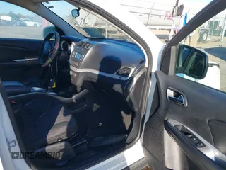 2017 Dodge Journey SE with VIN 3C4PDCAB4HT626945, listed as a IAAI auction lot 41209102 with 158,288 mi miles and . Bid and sale history available at DreamBid. Image 5.